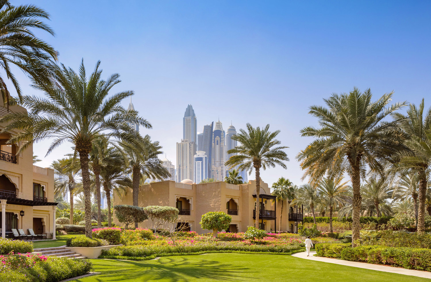 OO_RoyalMirage_Exteriors_The_Residence_Gardens_1020_small