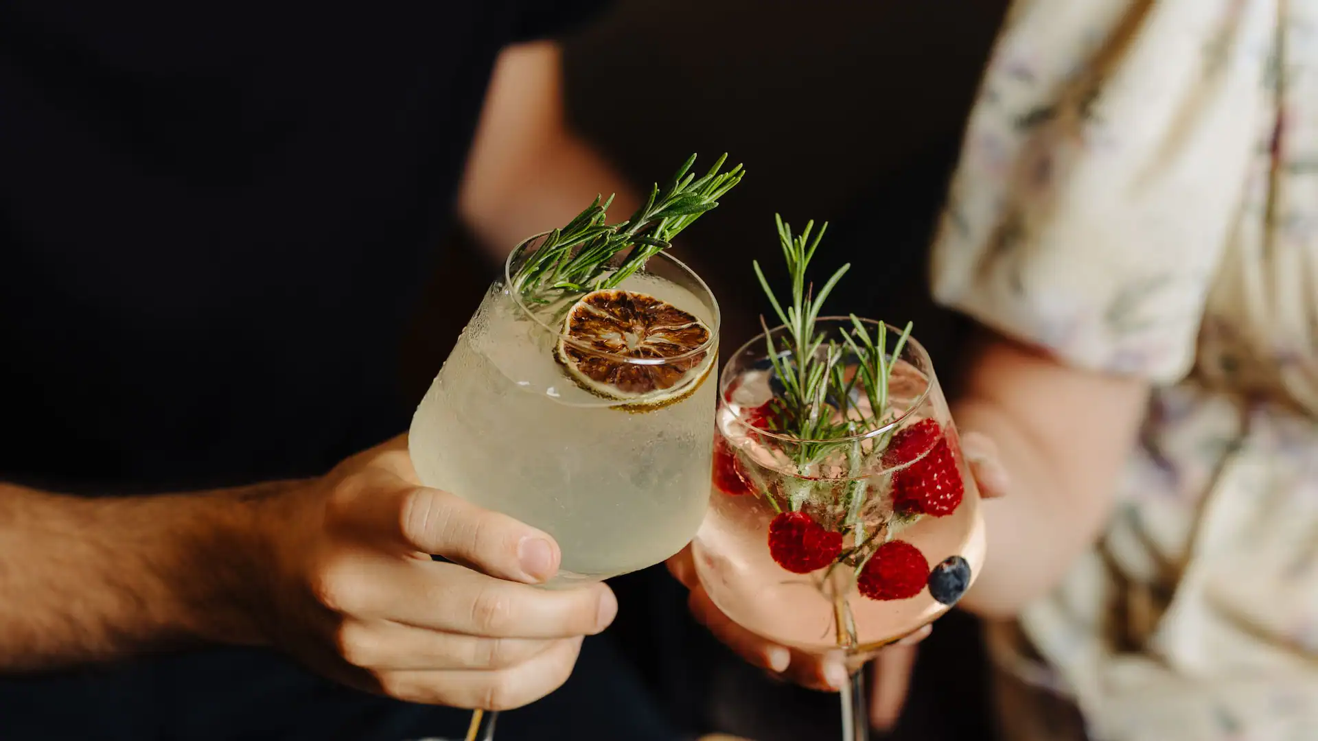 NCEHR-P0692-Cocktails-Finger-Food.16×9