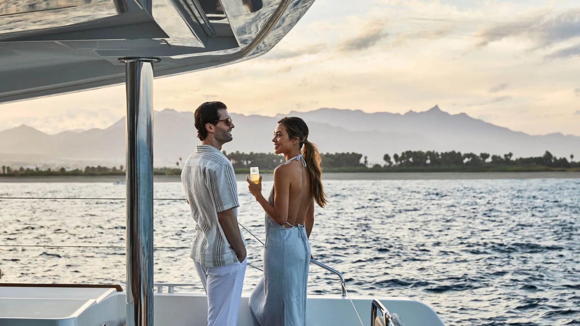 cbr-gal-resort-11.23-boatcouple-land