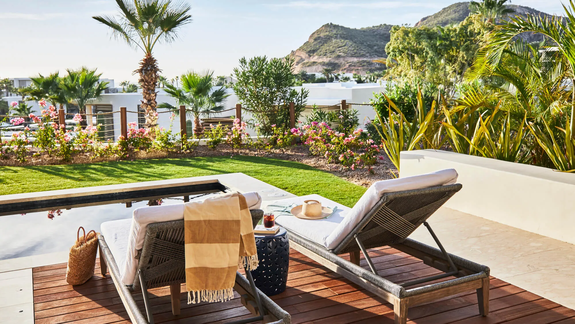 cbr-gal-resort-11.23-villapatio-land