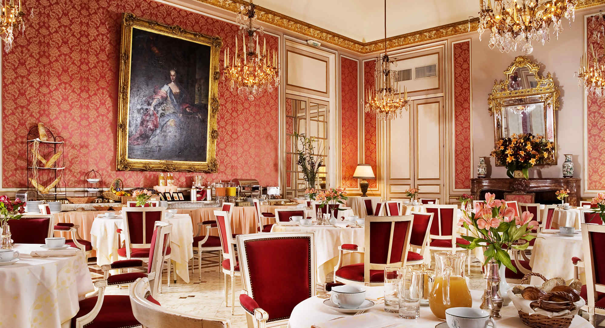 Chateau-dArtigny-salle-des-petits-dejeuners-2