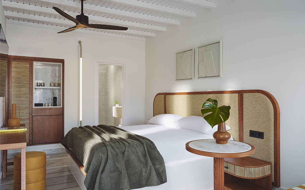 Room1