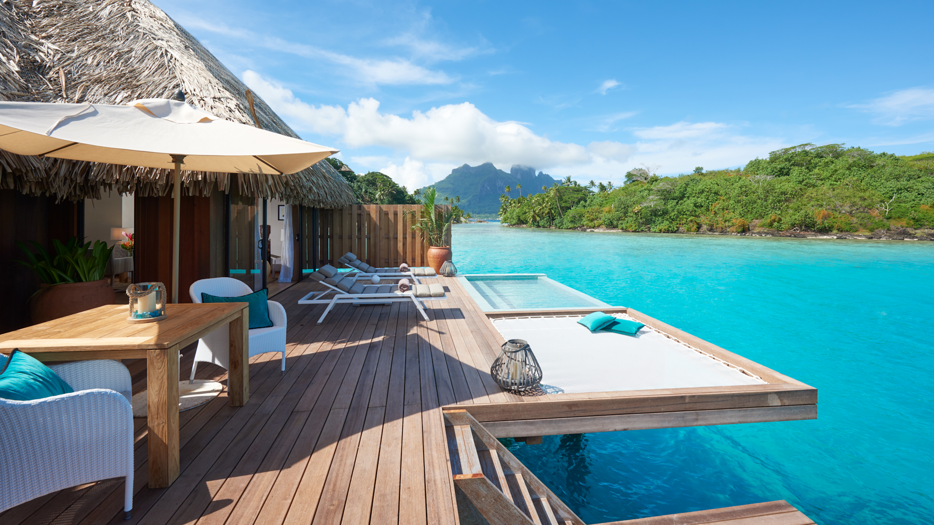 Villa Deck
