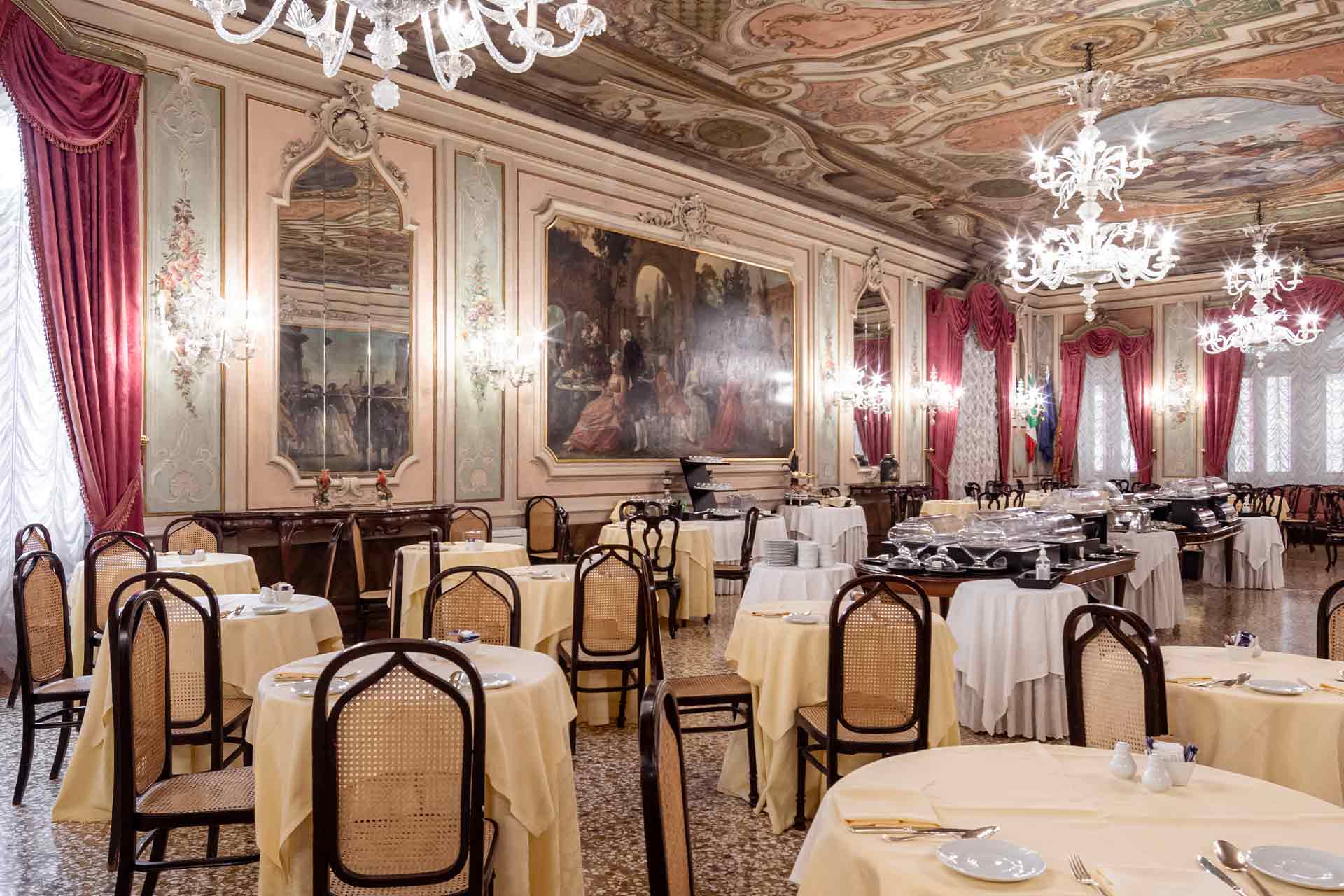 Baglioni Hotel Luna Meeting Room