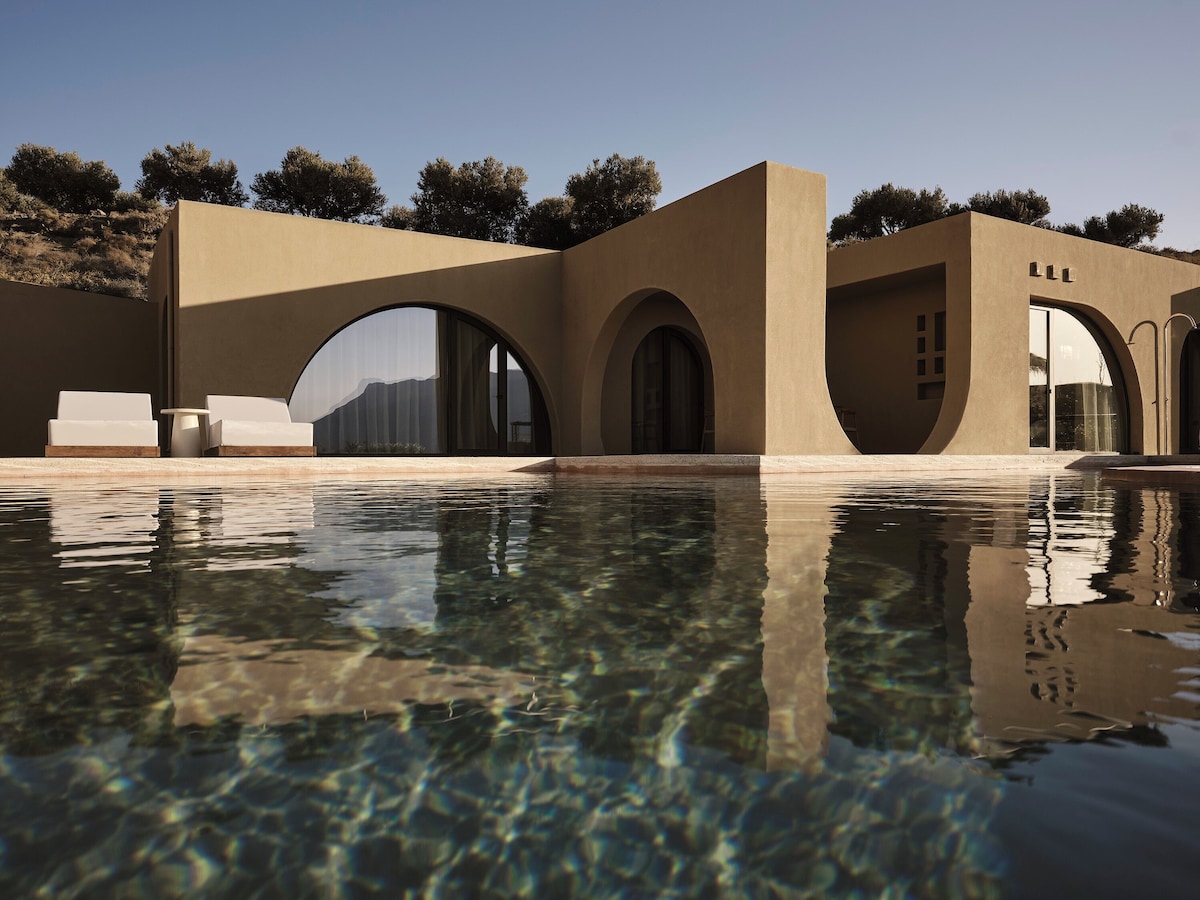 Tella-Thera-Pool_2